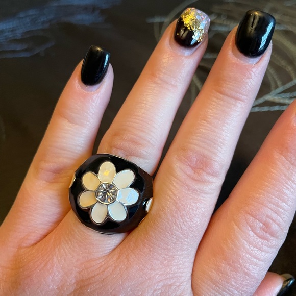 Lia Sophia Ring - Picture 1 of 1